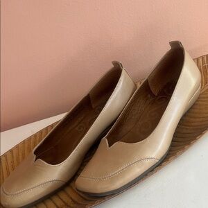 Clarks Tan Women's Flats